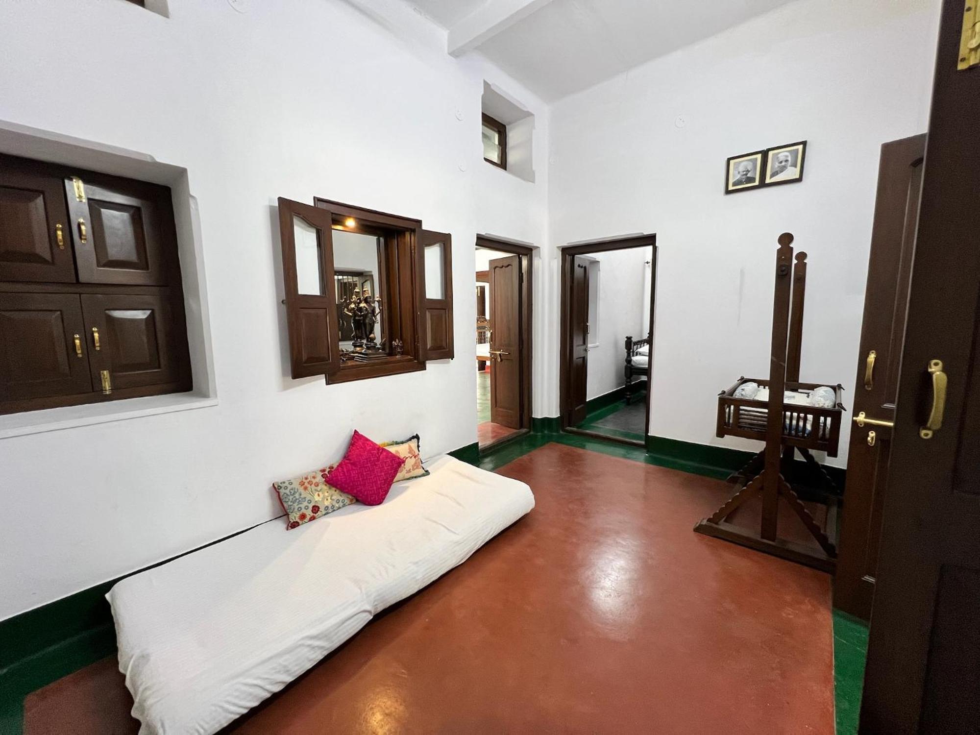Laxmi Nivas 1949 Bed and Breakfast Secundurabad Exteriör bild
